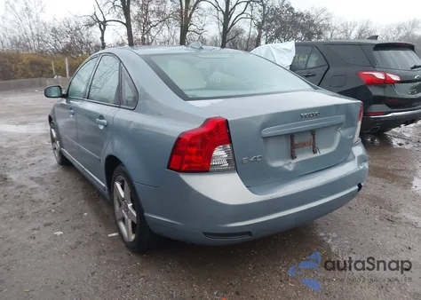 2008 Volvo S40 2.4I z USA, uszkodzony, nr VIN YV1MS390082385747